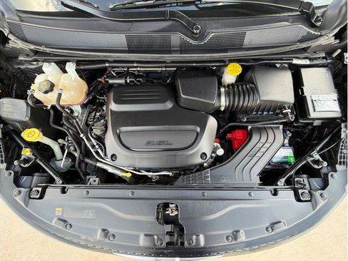 Used 2023 Chrysler Voyager LX FWD image 30