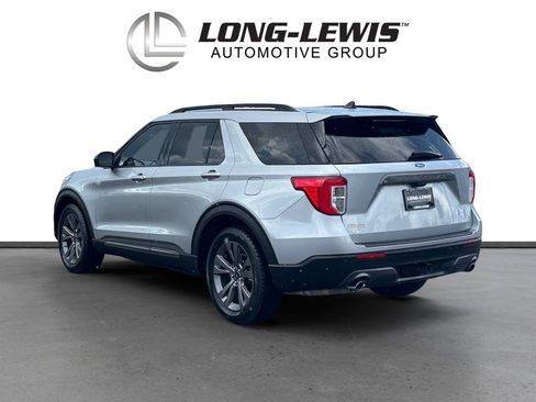 Used 2023 Ford Explorer XLT w/ Equipment Group 202A RWD image 4