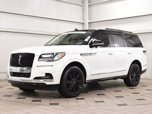 Used 2024 Lincoln Navigator Black Label AWD/4WD image 3