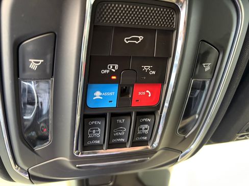 Used 2024 Jeep Grand Cherokee Limited 4xe AWD/4WD image 33