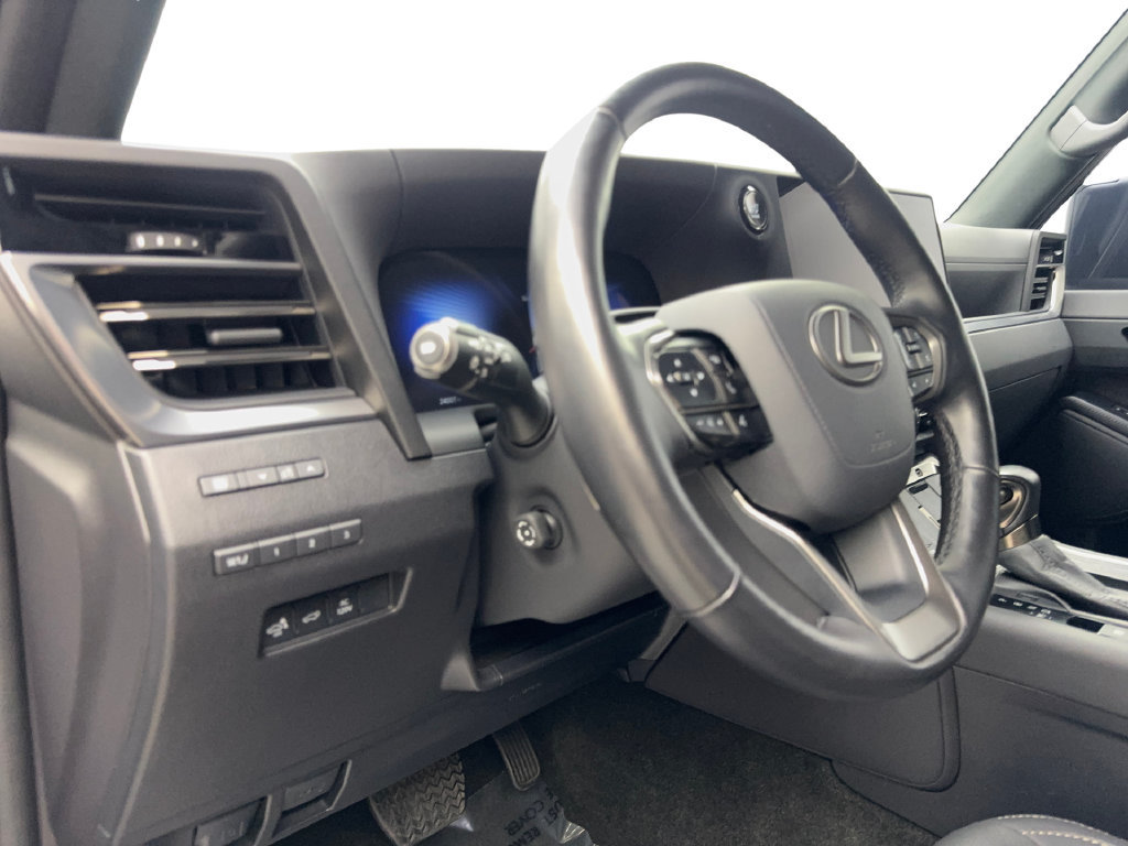 Used 2025 Lexus GX 550 w/ Cold Area Package AWD/4WD image 54