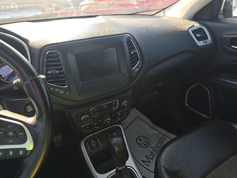 Used 2020 Jeep Compass Latitude FWD image 4