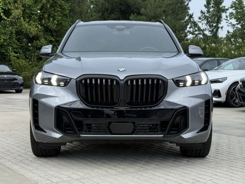 Used 2026 BMW X5 xDrive40i w/ M Sport Package AWD/4WD image 9