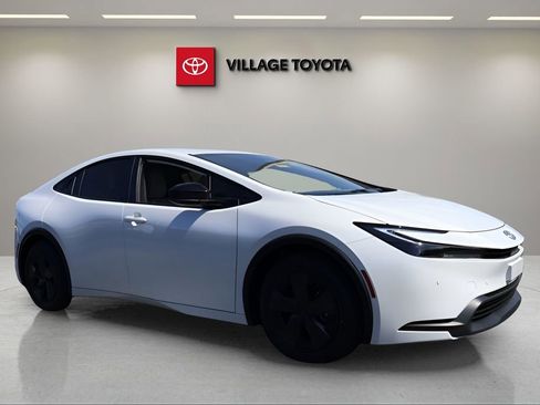 New 2026 Toyota Prius LE image 7