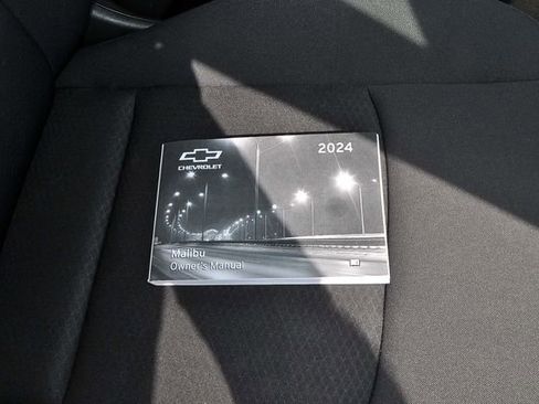 Used 2024 Chevrolet Malibu RS FWD image 22