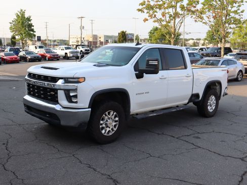 Used 2021 Chevrolet Silverado 2500 LT w/ Fleet Comfort Package AWD/4WD image 16
