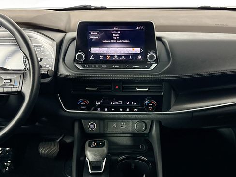 Used 2023 Nissan Rogue SV AWD/4WD image 27