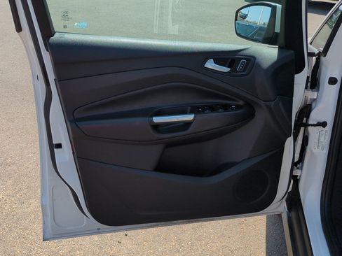 Used 2015 Ford C-MAX SE w/ Equipment Group 203A FWD image 11