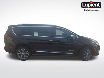 Used 2018 Chrysler Pacifica Limited w/ Tire & Wheel Group