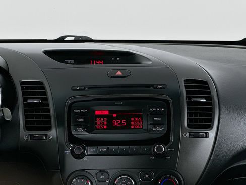 Used 2018 Kia Forte LX image 27