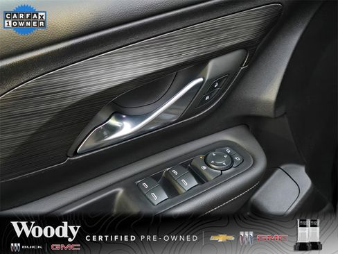 Certified 2022 GMC Terrain SLE w/ Driver Convenience Package image 12