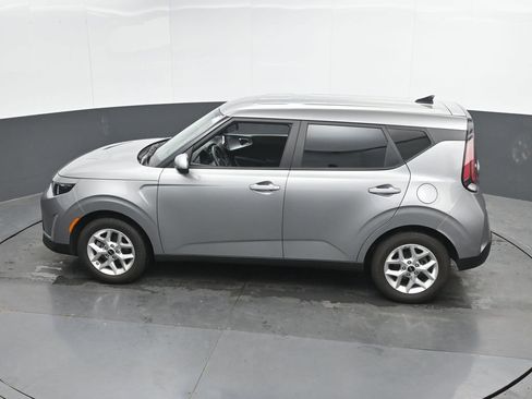 Used 2025 Kia Soul LX w/ LX Technology Package FWD image 36