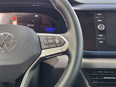 Used 2023 Volkswagen Taos SE image 29