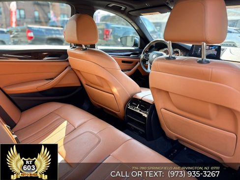 Used 2018 BMW 530i xDrive AWD/4WD image 11