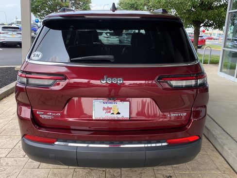 Used 2022 Jeep Grand Cherokee L Limited AWD/4WD image 6