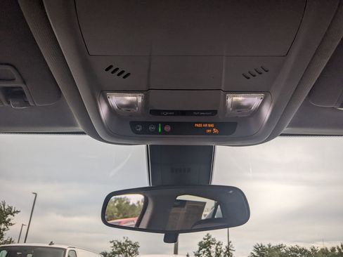 Certified 2021 Chevrolet Equinox LS w/ LS Convenience Package image 31