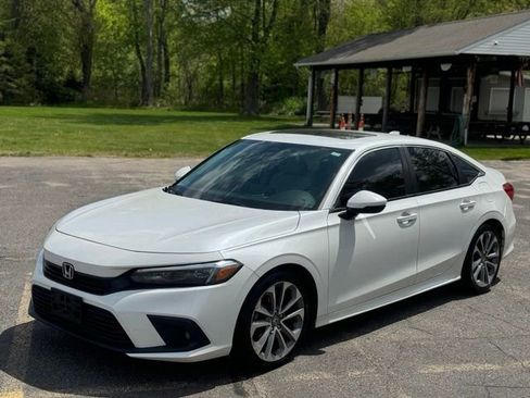 Used 2022 Honda Civic Touring image 1