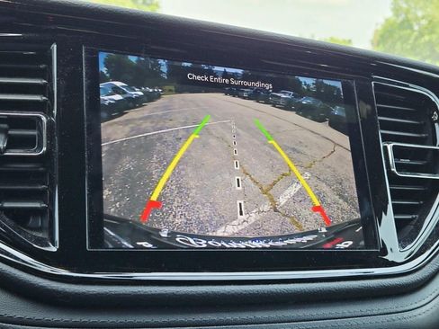 Used 2021 Dodge Durango GT AWD/4WD image 14