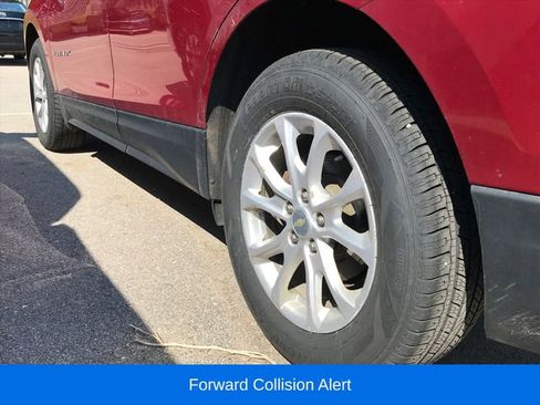 Used 2019 Chevrolet Equinox LT w/ Driver Convenience Package image 12