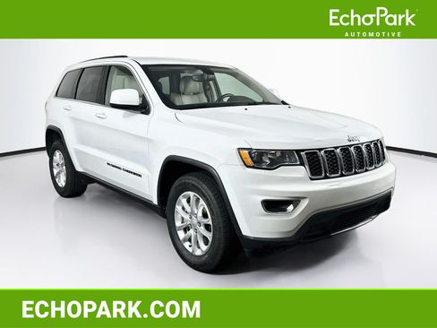 Used 2022 Jeep Grand Cherokee Laredo E RWD image 1