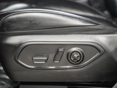 Used 2024 Jeep Grand Cherokee L Limited w/ Luxury Tech Group II image 43