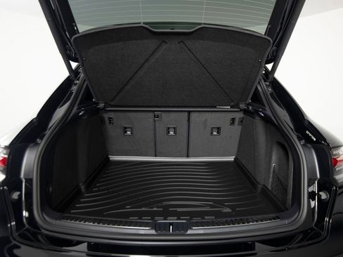 New 2026 Porsche Macan Turbo AWD/4WD image 43