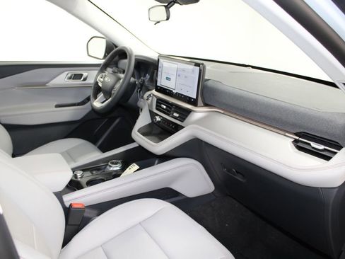 New 2026 Ford Explorer Active image 30