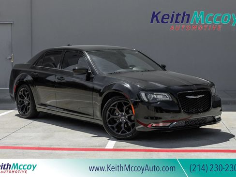 Used 2019 Chrysler 300 S RWD image 1