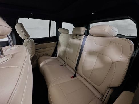 Used 2022 Jeep Grand Cherokee Limited 4xe w/ Luxury Tech Group II AWD/4WD image 26