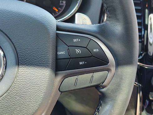 Used 2019 Jeep Grand Cherokee Limited X AWD/4WD image 32