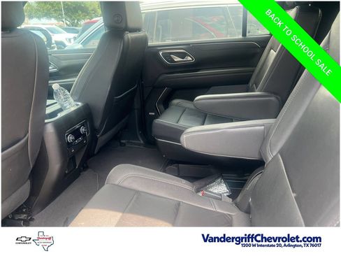 Used 2023 Chevrolet Suburban Z71 AWD/4WD image 12