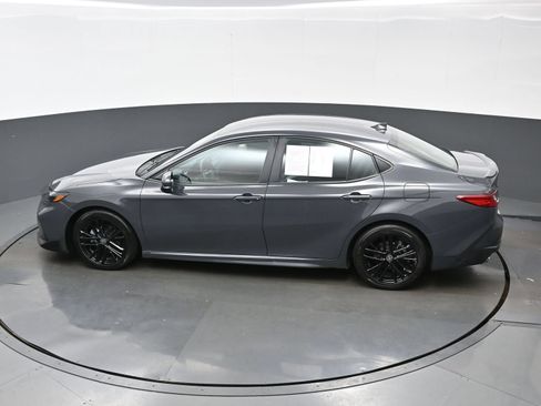 Used 2025 Toyota Camry SE FWD image 38