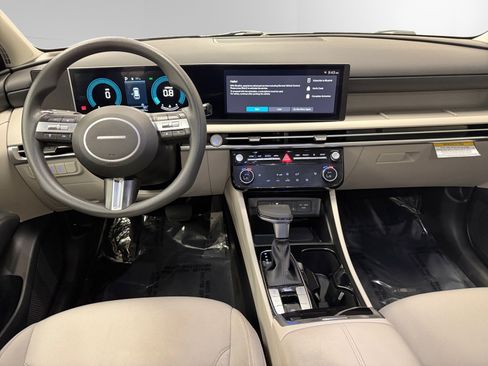 Used 2025 Hyundai Tucson SEL AWD/4WD image 10