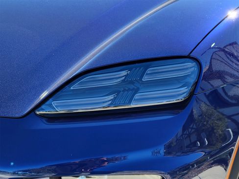 Certified 2024 Porsche Macan 4 Electric image 36