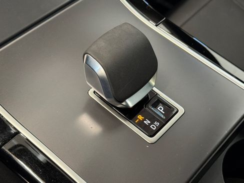 Certified 2026 Land Rover Range Rover Velar S AWD/4WD image 18