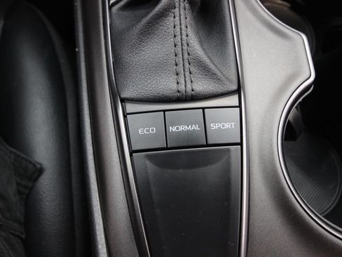 Used 2024 Toyota Camry SE w/ Convenience Package FWD image 22