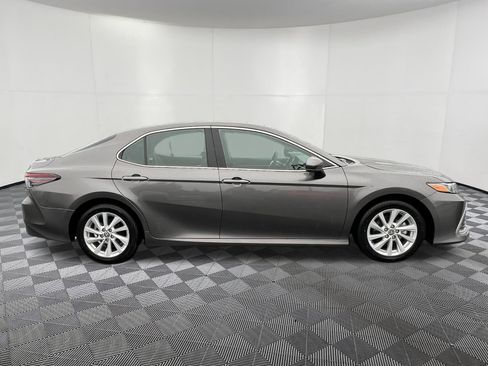 Used 2024 Toyota Camry LE image 7