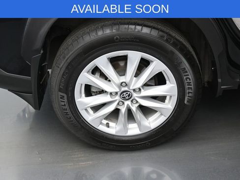 Used 2023 Toyota Corolla Cross LE FWD image 34