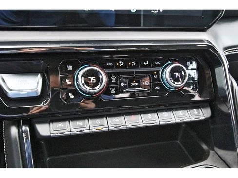 Used 2022 GMC Sierra 1500 AT4X image 27