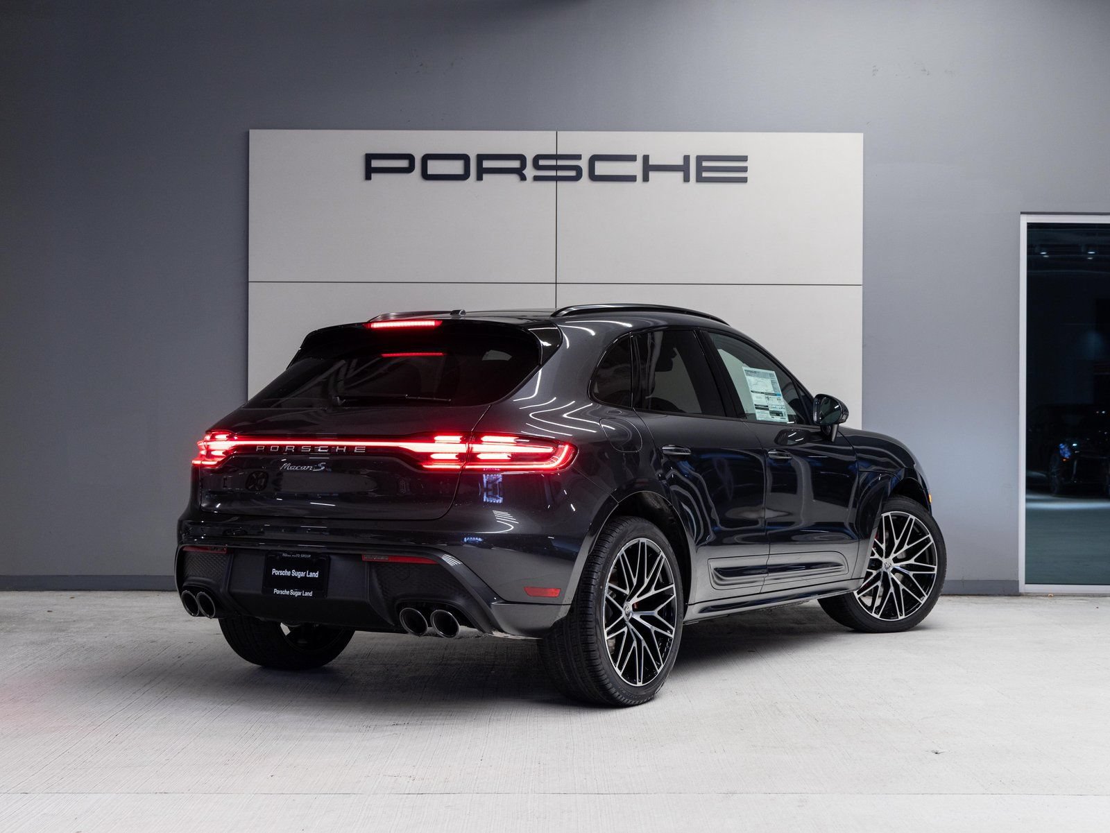 Certified 2026 Porsche Macan S AWD/4WD image 7