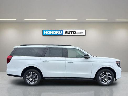 Used 2025 Ford Expedition Max Active AWD/4WD image 6