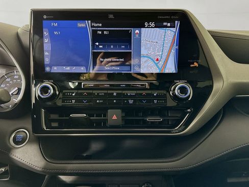 Certified 2021 Toyota Highlander Limited image 15