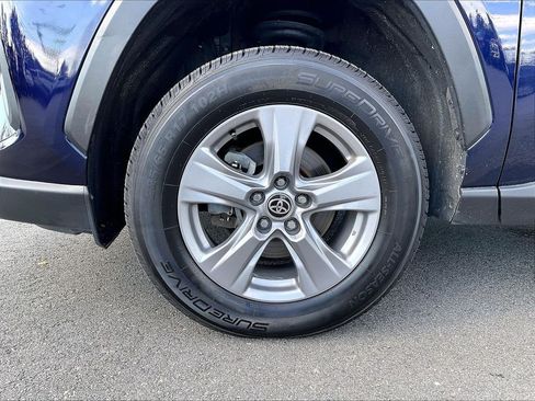 Used 2022 Toyota RAV4 XLE AWD/4WD image 22