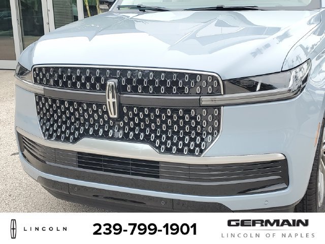 New 2027 Lincoln Navigator Premiere AWD/4WD image 13