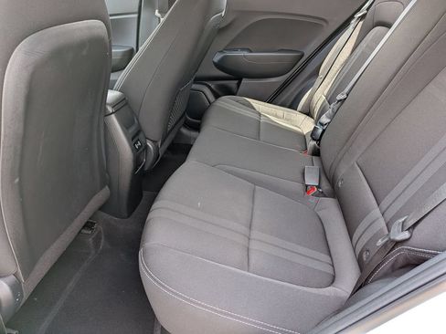 Used 2025 Hyundai Venue SEL FWD image 27