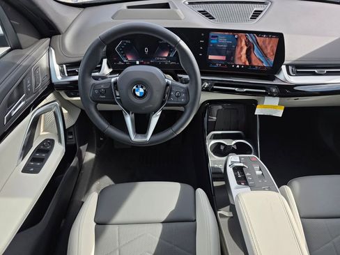 New 2026 BMW X1 xDrive28i AWD/4WD image 11
