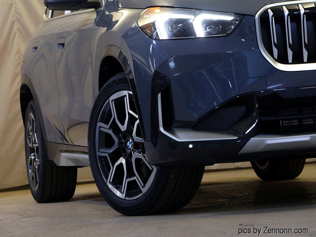 New 2026 BMW X1 xDrive28i w/ Technology Package AWD/4WD image 4
