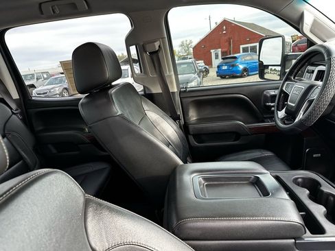 Used 2019 GMC Sierra 2500 SLT w/ Duramax Plus Package image 16