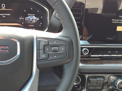 New 2026 GMC Sierra 1500 Elevation AWD/4WD image 16