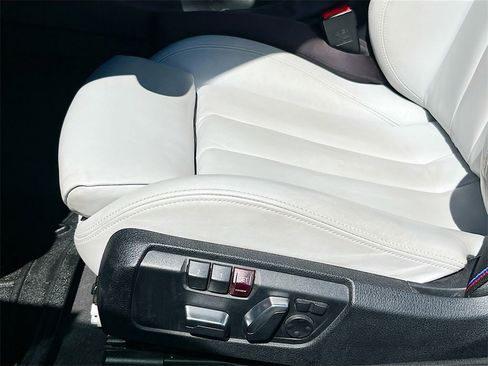 Used 2020 BMW M4 Convertible w/ Competition Package image 20